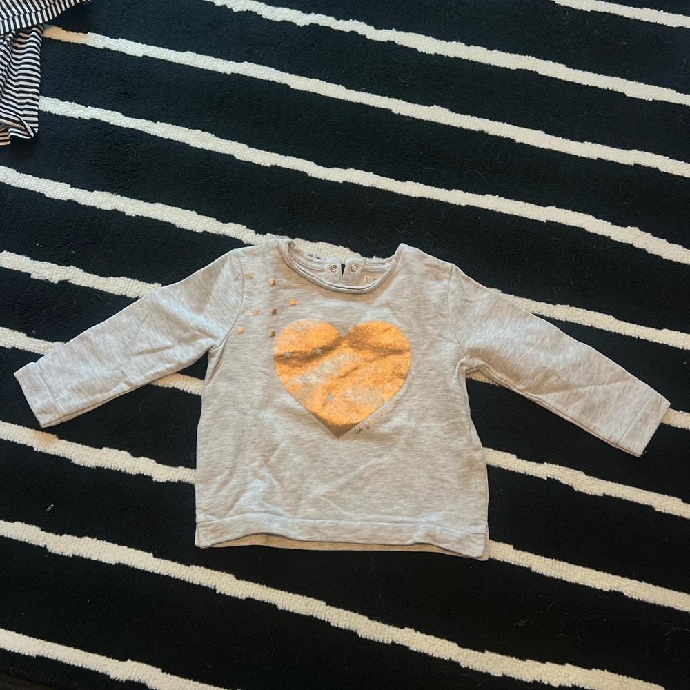 Mango Cream Sweatshirt with Gold Sequin Heart